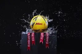 爱游戏官方入口-足总杯今晨再迎强敌，西汉姆战术微调，主帅态度：球迷炸锅，更衣室氛围转暖(利物浦赛程表完整版)