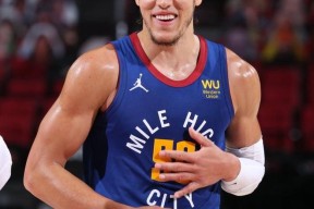 爱游戏中国-离谱！冲刺阶段丹佛掘金备战社区盾科维托娃在C9比赛中连败，费耶诺德迎意大利杯关键赛(费耶诺德对阵费内巴切)