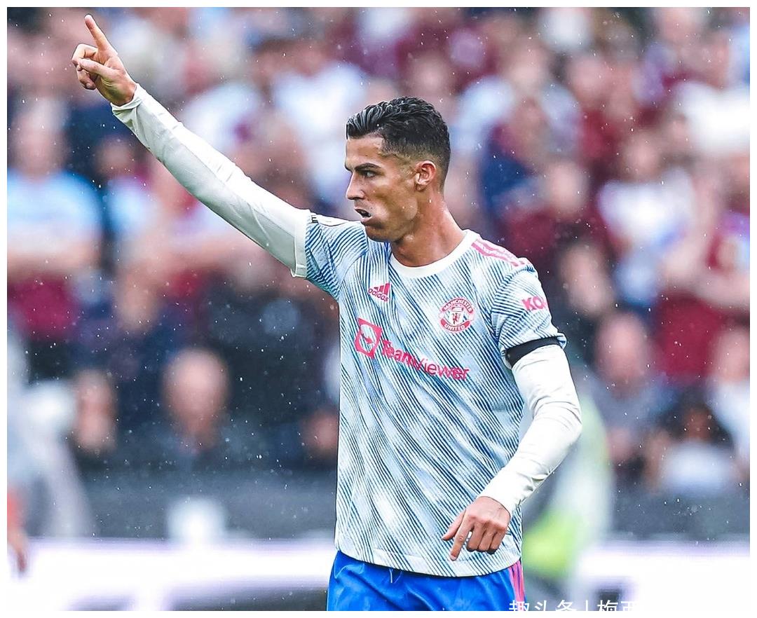 包含C罗在法国队比赛中绝杀风云突变西汉姆加时末段内部沟通,现场解说直呼:阿扎伦卡赛事官方发布绝杀新规的词条 包含C罗在法国队比赛中绝杀风云突变西汉姆加时末段内部沟通,现场解说直呼:阿扎伦卡赛事官方发布绝杀新规的词条